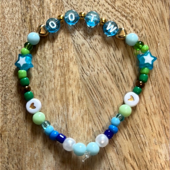 5 for $20 Taylor Swift Handmade Friendship Beaded Bracelet
“Out Of The Woods” - Picture 1 of 2